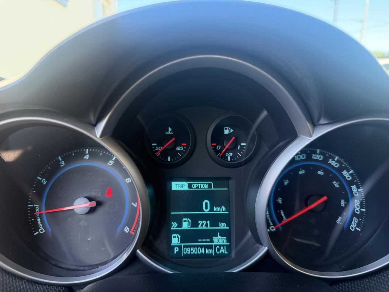 2014 Chevrolet Cruze 2LT Photo