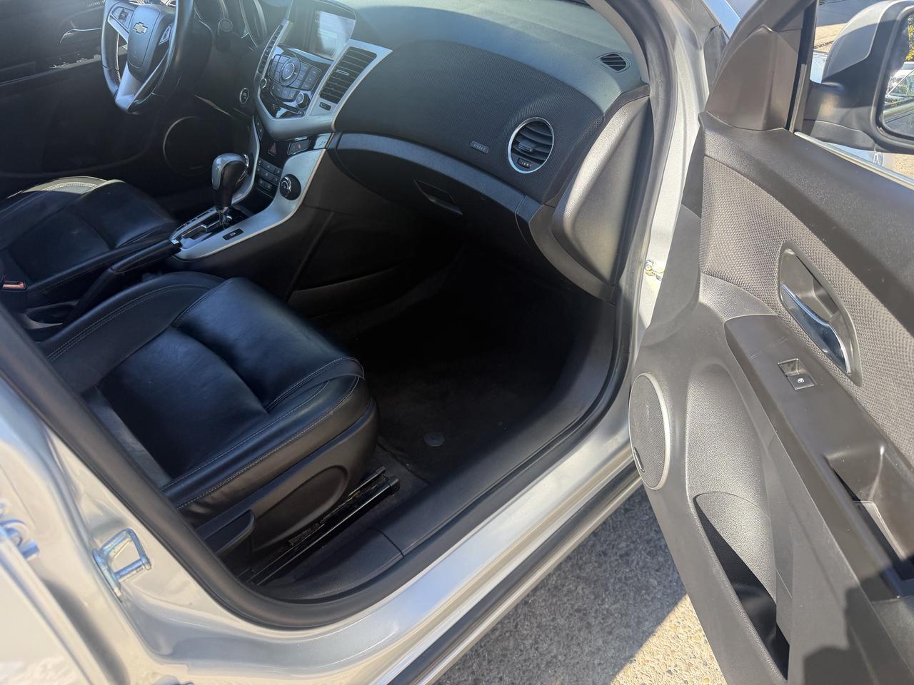 2014 Chevrolet Cruze 2LT Photo