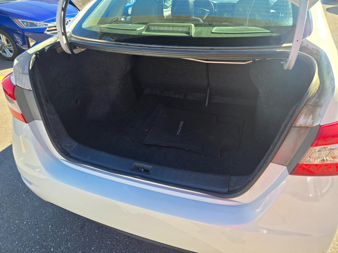 2014 Nissan Sentra SL Photo