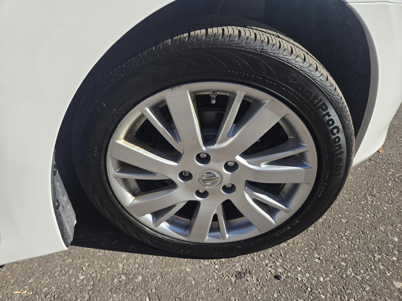 2014 Nissan Sentra SL Photo