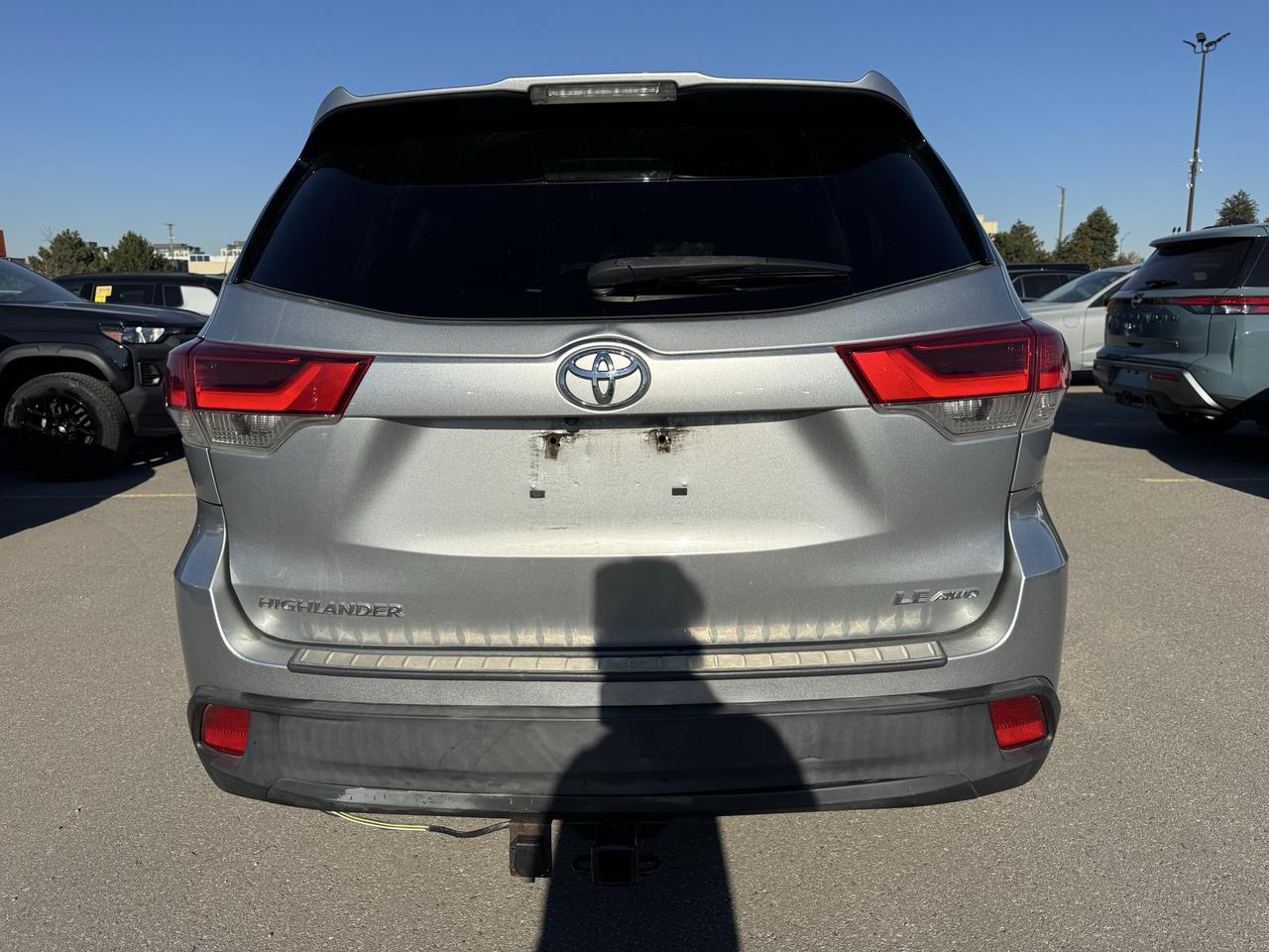 2017 Toyota Highlander LE - Photo #8
