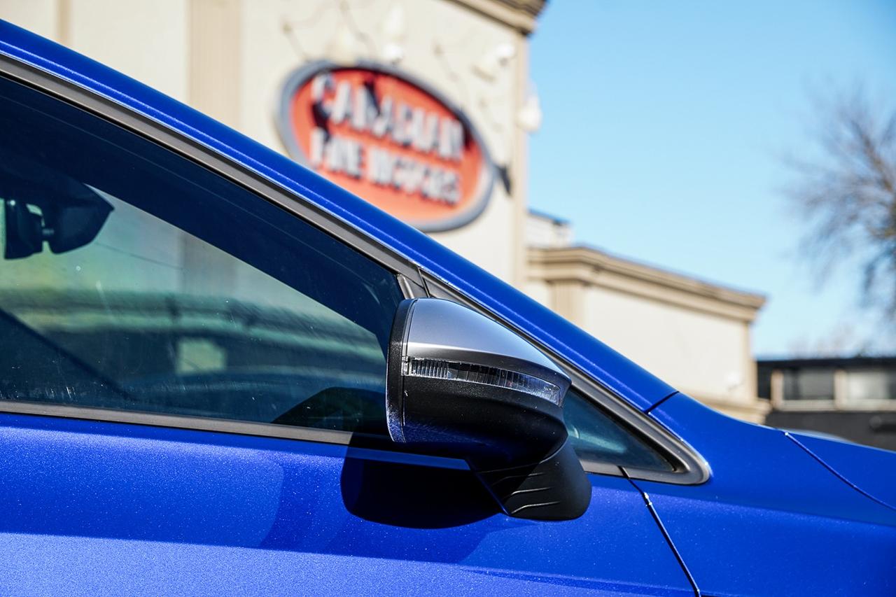 2024 Volkswagen Golf R AWD |MANUAL|CARBON PKG|LEATHER|CAM|NAVI Photo