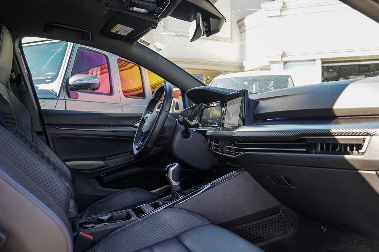 2024 Volkswagen Golf R AWD |MANUAL|CARBON PKG|LEATHER|CAM|NAVI Photo