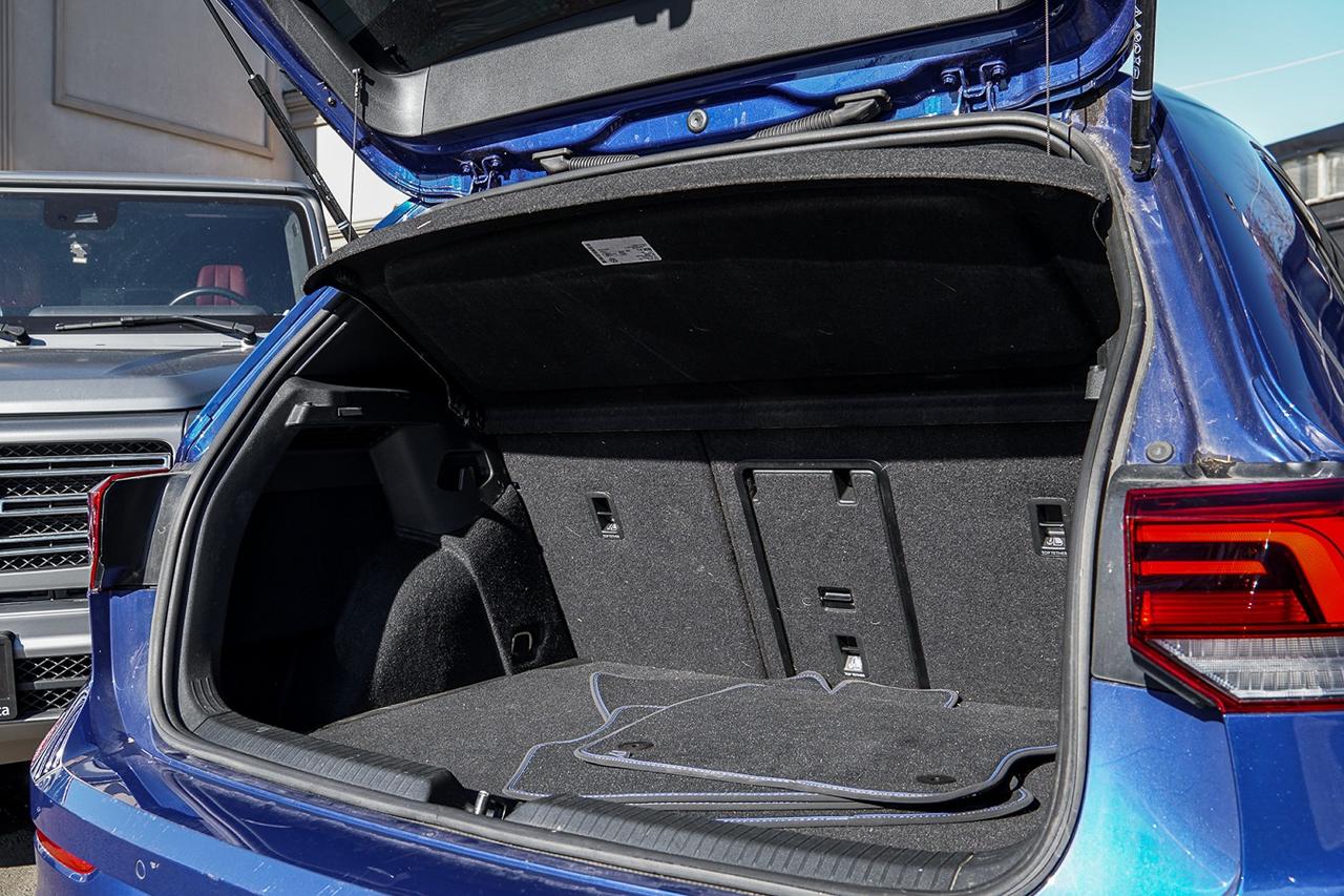 2024 Volkswagen Golf R AWD |MANUAL|CARBON PKG|LEATHER|CAM|NAVI Photo