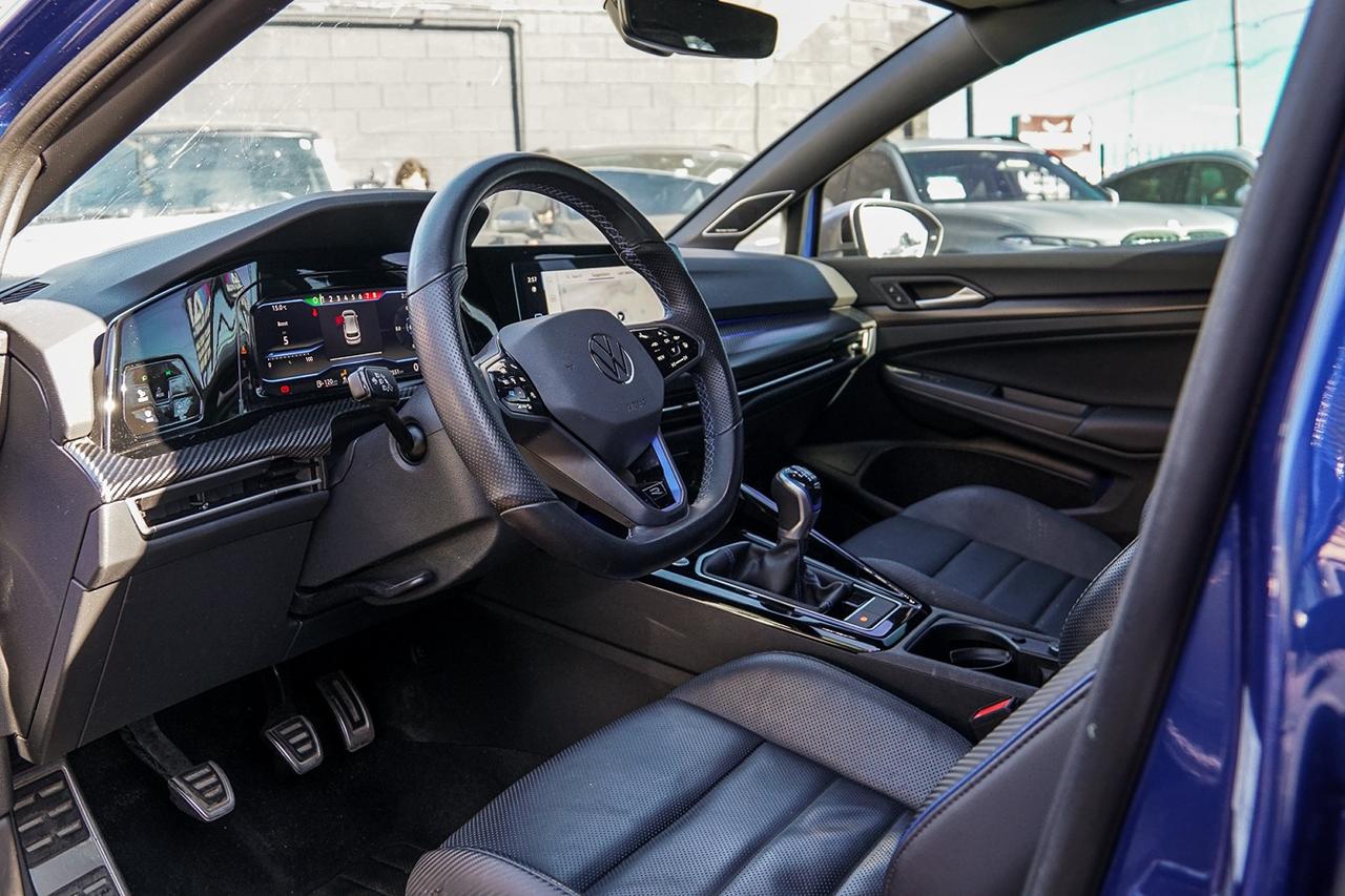 2024 Volkswagen Golf R AWD |MANUAL|CARBON PKG|LEATHER|CAM|NAVI Photo