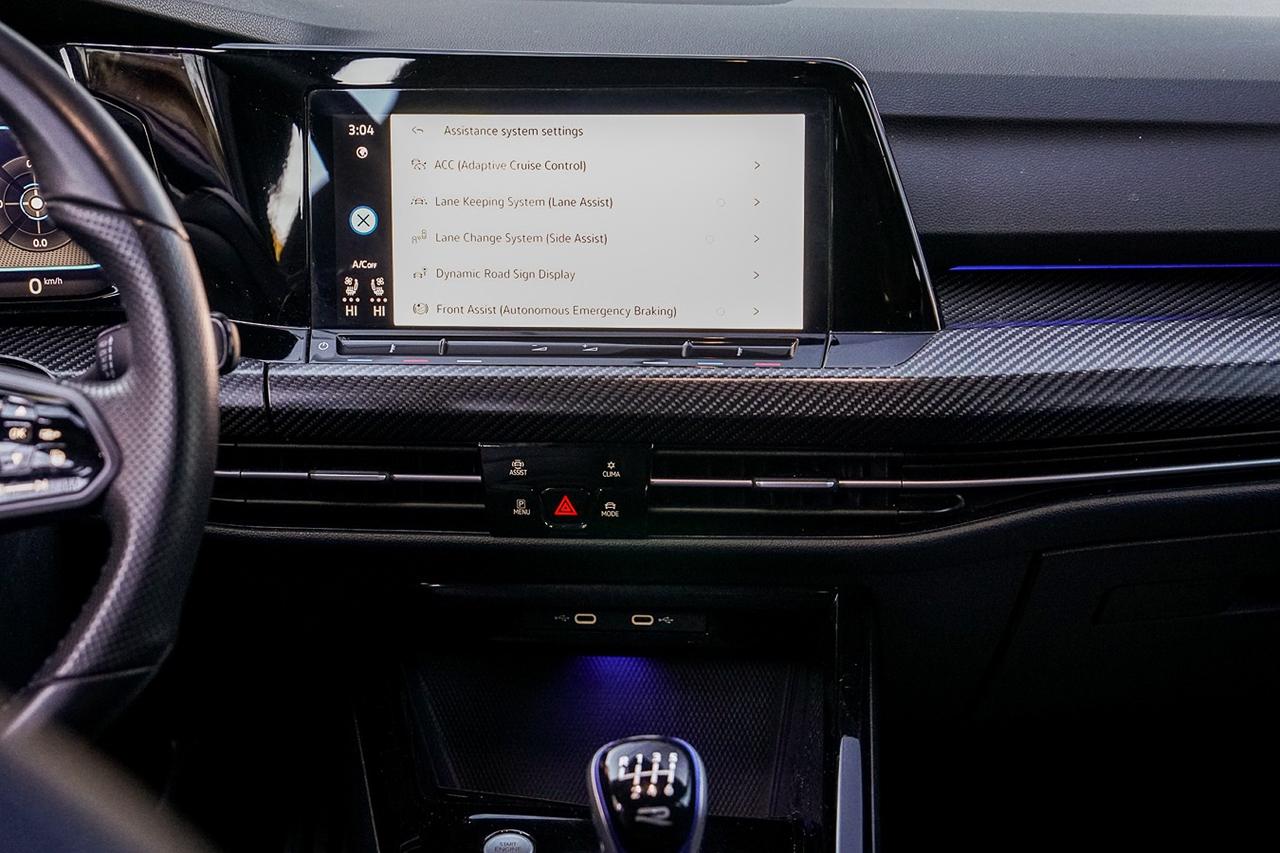 2024 Volkswagen Golf R AWD |MANUAL|CARBON PKG|LEATHER|CAM|NAVI Photo