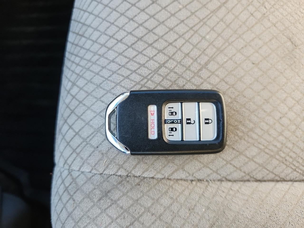 2017 Honda Odyssey 4DR WGN W/RES Photo