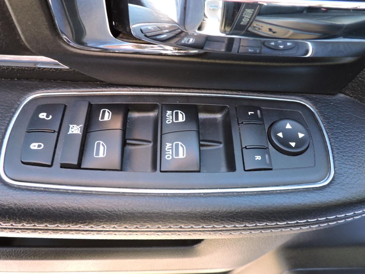 2018 RAM 1500 Laramie 5.7L Hemi 4X4 Leather Seats Six 125000 KMS Photo