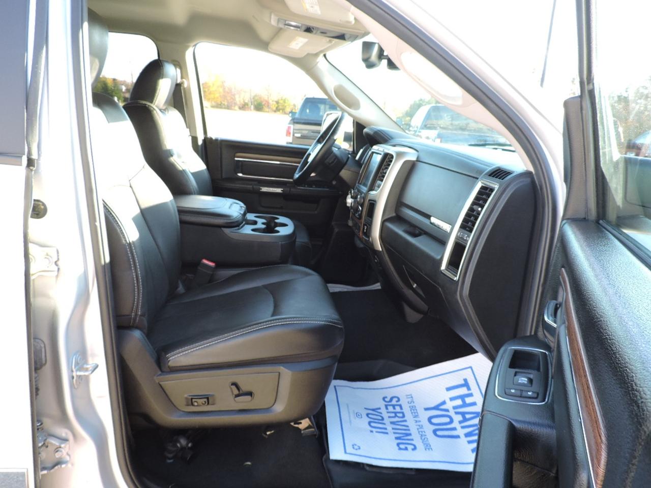 2018 RAM 1500 Laramie 5.7L Hemi 4X4 Leather Seats Six 125000 KMS Photo