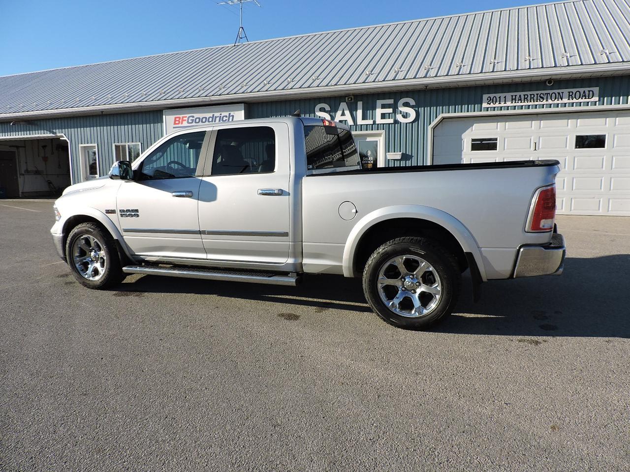 2018 RAM 1500 Laramie 5.7L Hemi 4X4 Leather Seats Six 125000 KMS Photo