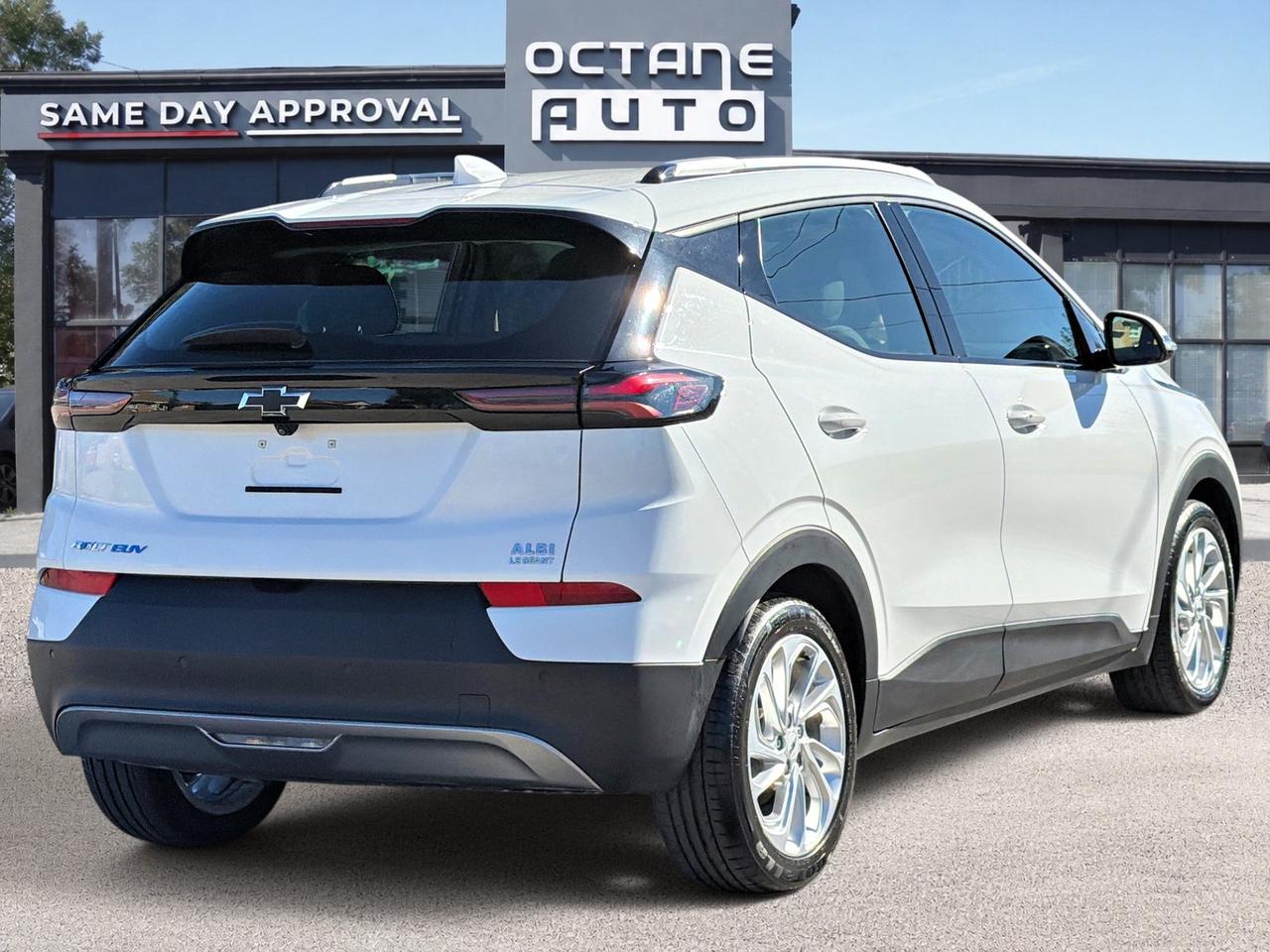 2023 Chevrolet Bolt EUV LT Photo