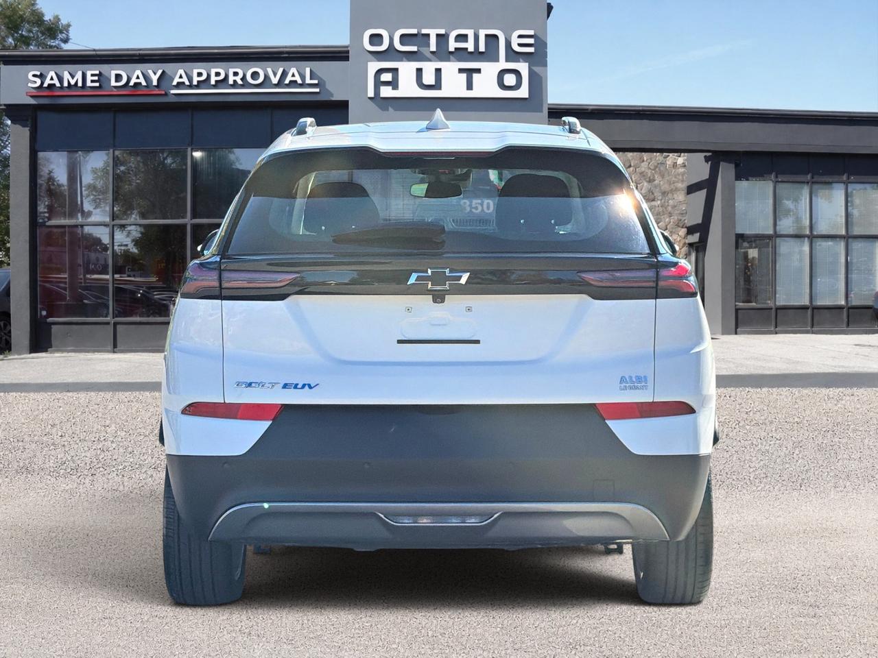 2023 Chevrolet Bolt EUV LT Photo