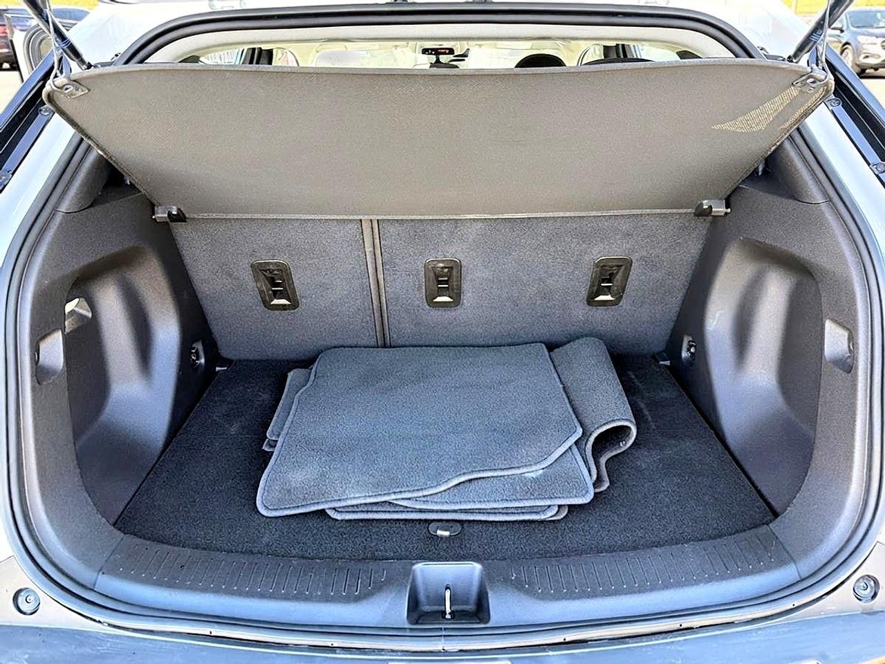 2023 Chevrolet Bolt EUV LT Photo