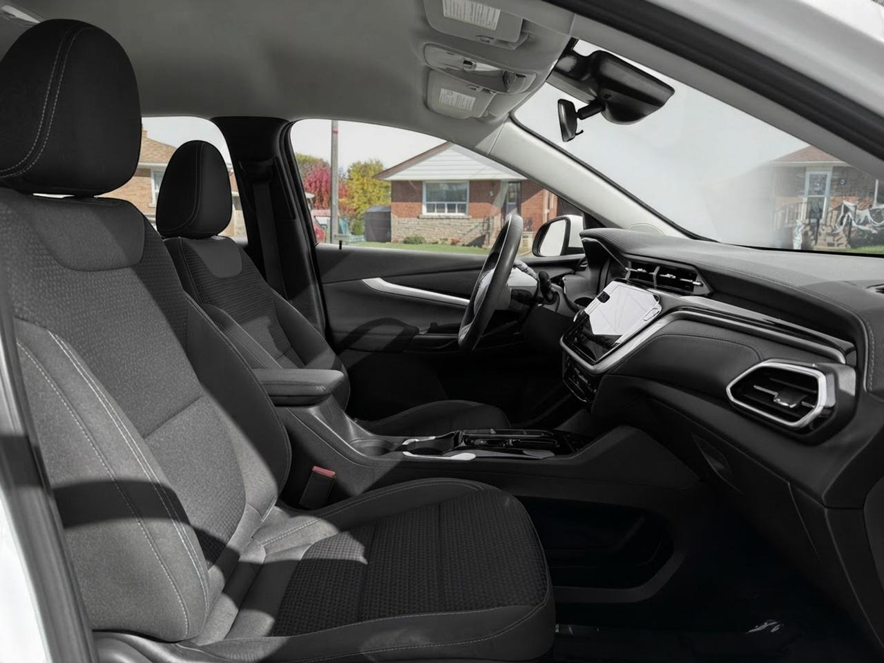 2023 Chevrolet Bolt EUV LT Photo
