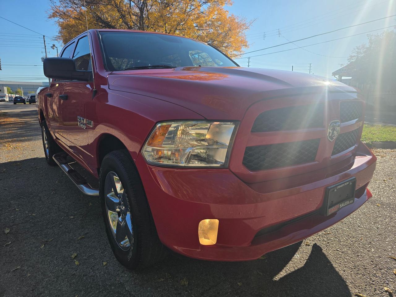 2018 RAM 1500 Express 4x4 Crew Cab Photo
