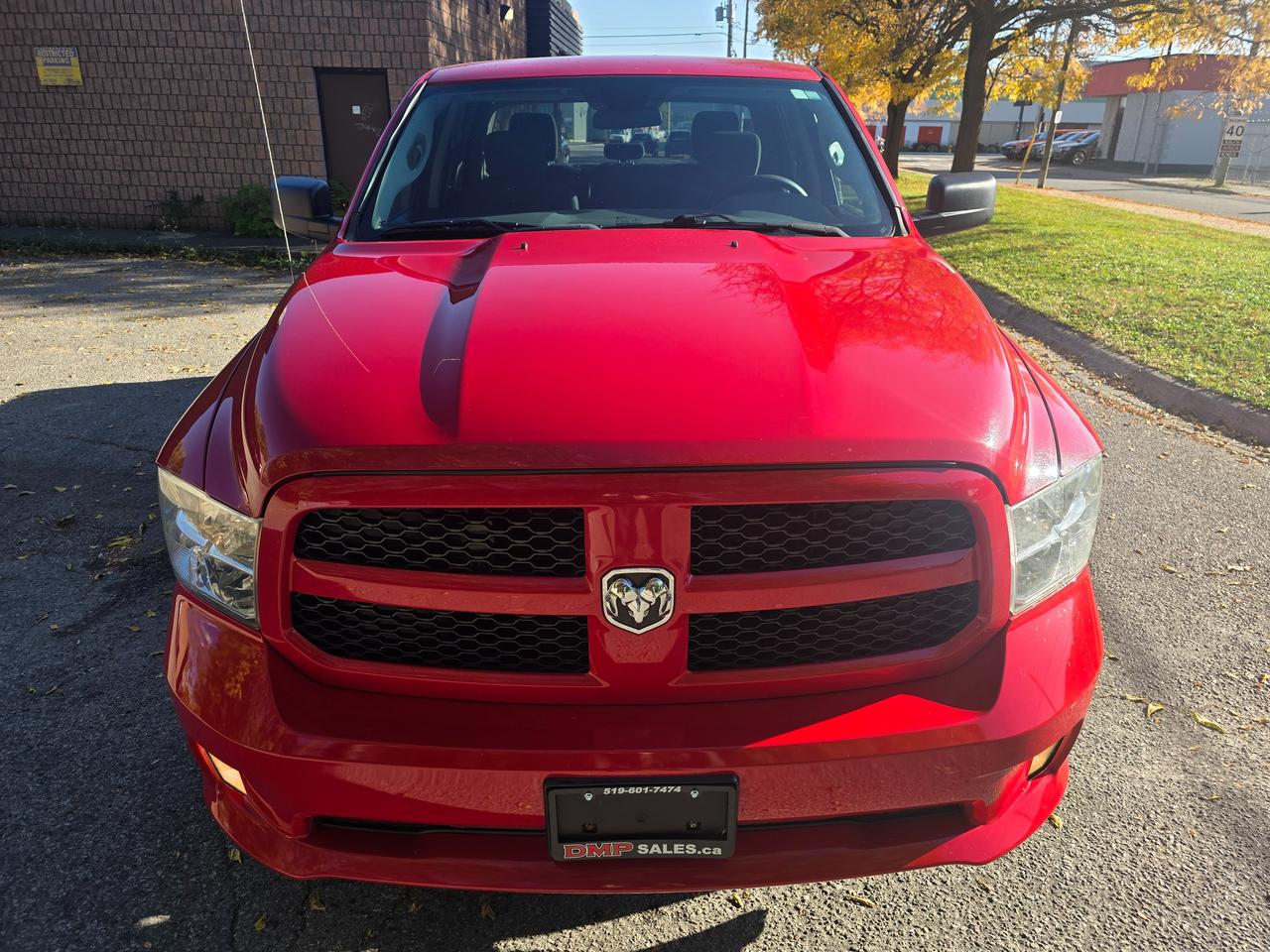 2018 RAM 1500 Express 4x4 Crew Cab Photo