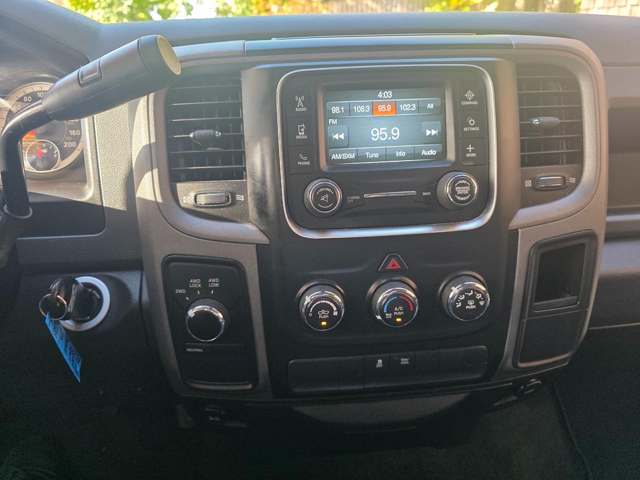 2018 RAM 1500 Express 4x4 Crew Cab Photo