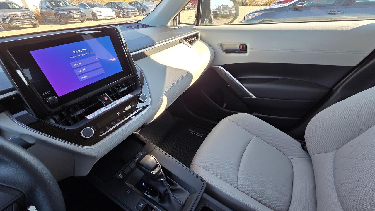 2026 Toyota Corolla Cross L Photo