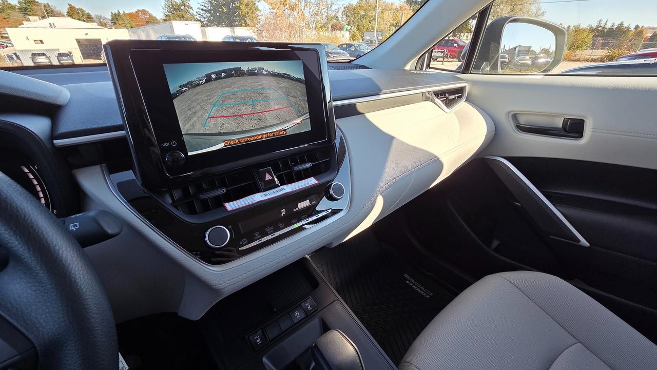 2026 Toyota Corolla Cross L Photo