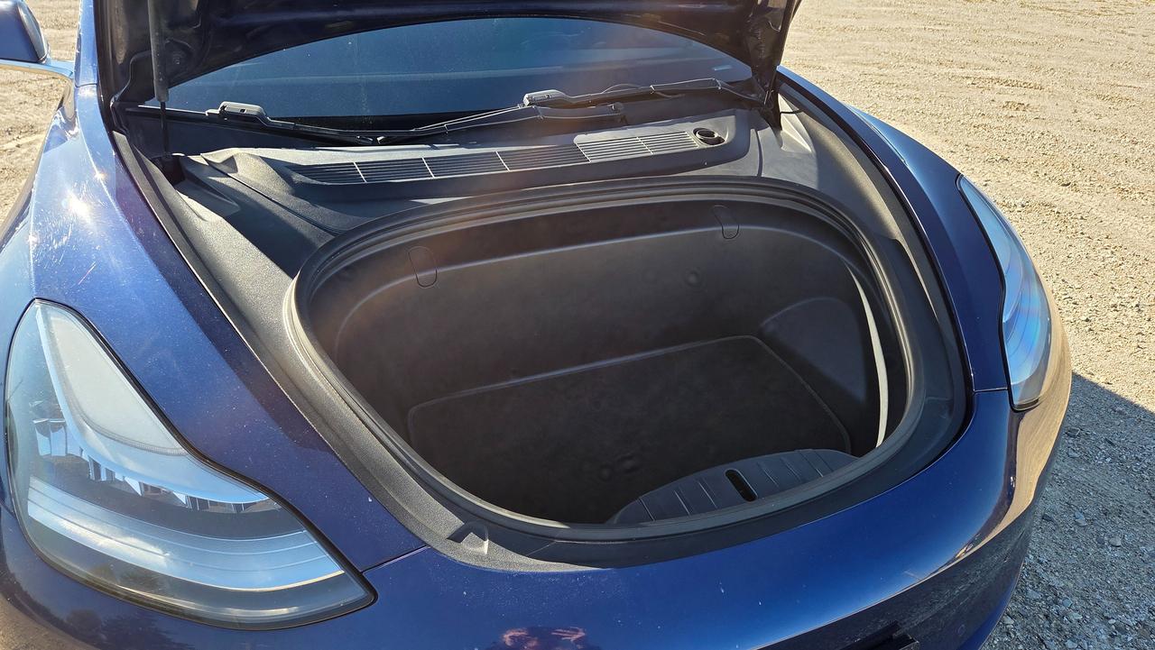 2018 Tesla Model 3 Long Range Battery AWD Photo