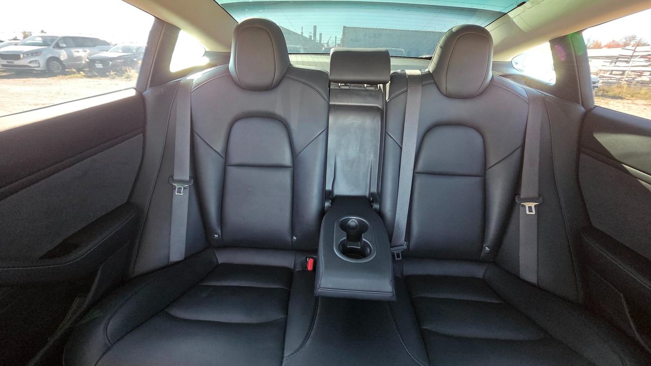 2018 Tesla Model 3 Long Range Battery AWD Photo