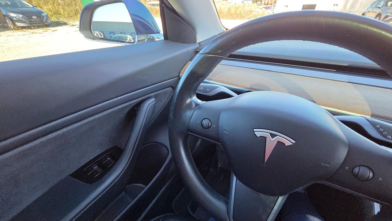 2018 Tesla Model 3 Long Range Battery AWD Photo