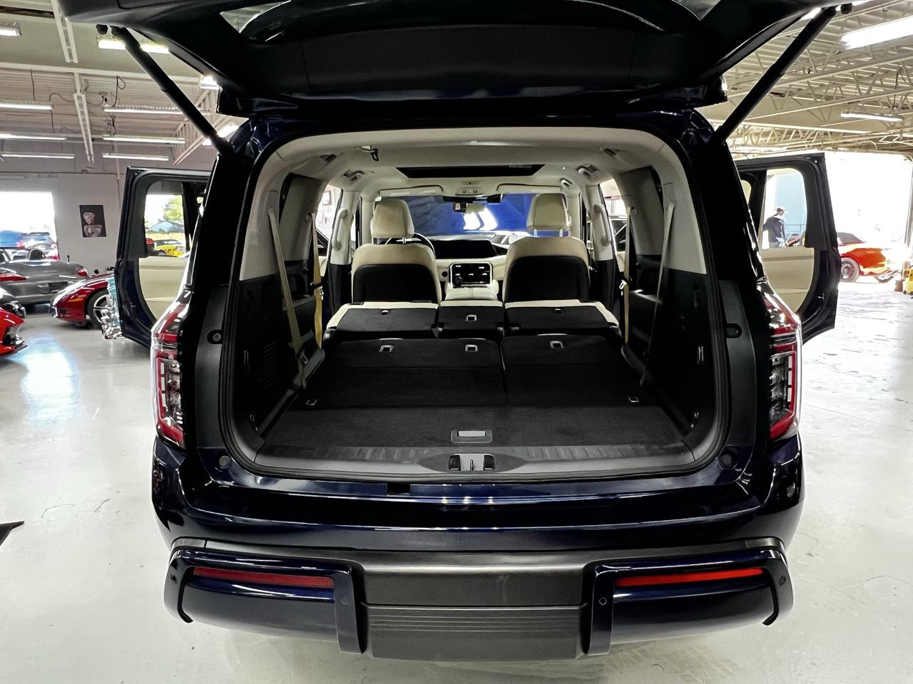 2025 Nissan Armada Platinum Photo