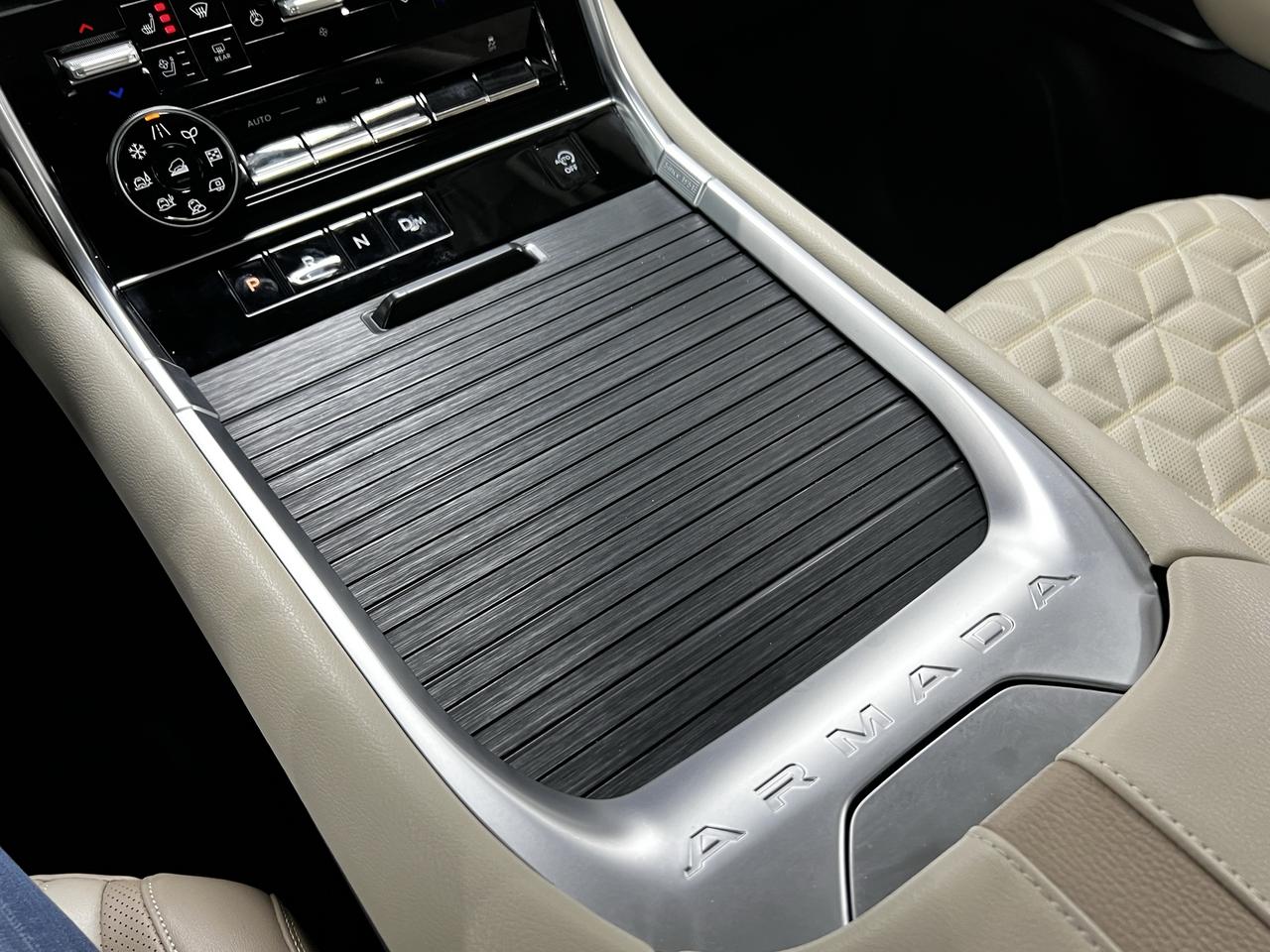 2025 Nissan Armada Platinum Photo