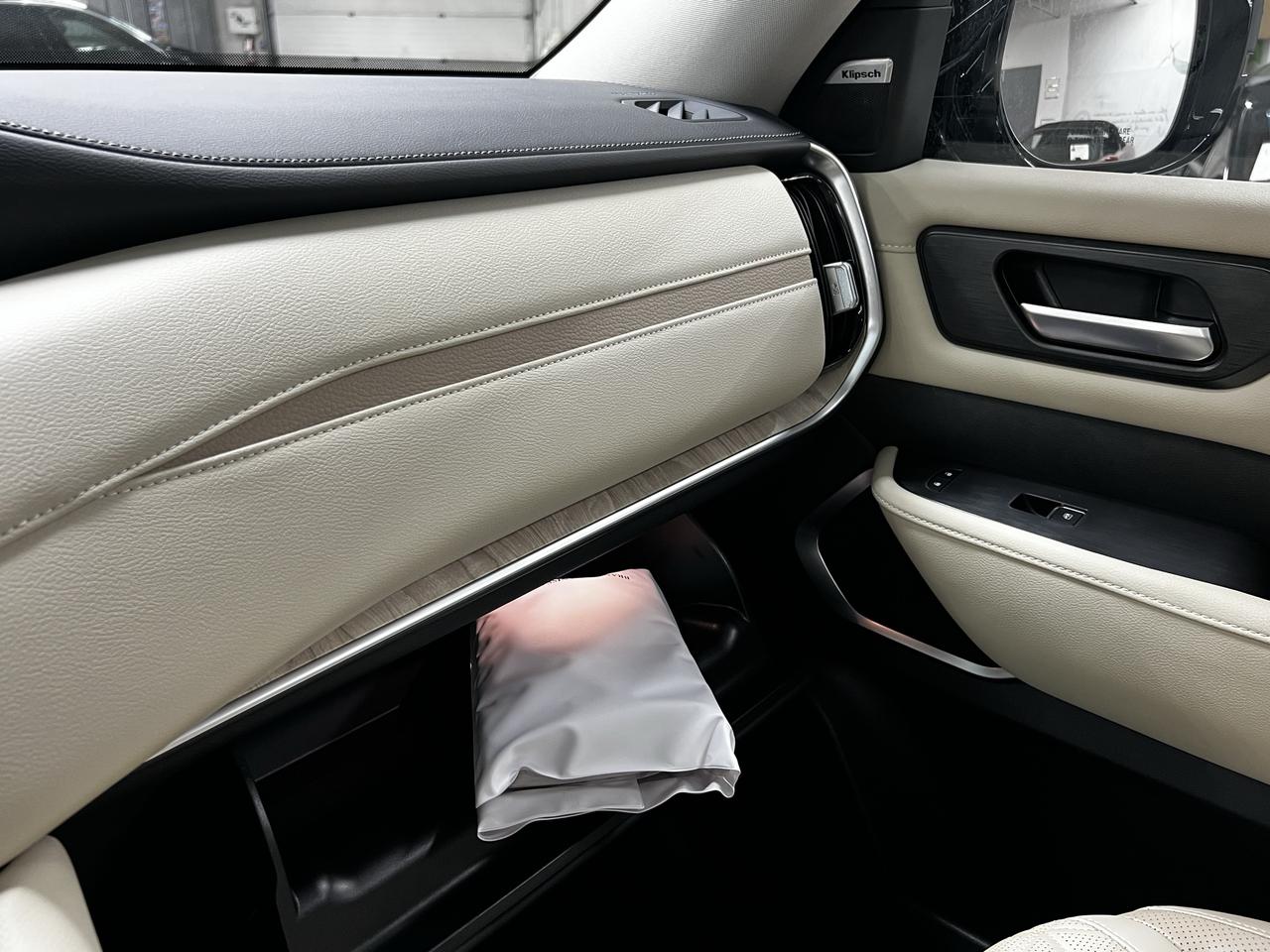 2025 Nissan Armada Platinum Photo