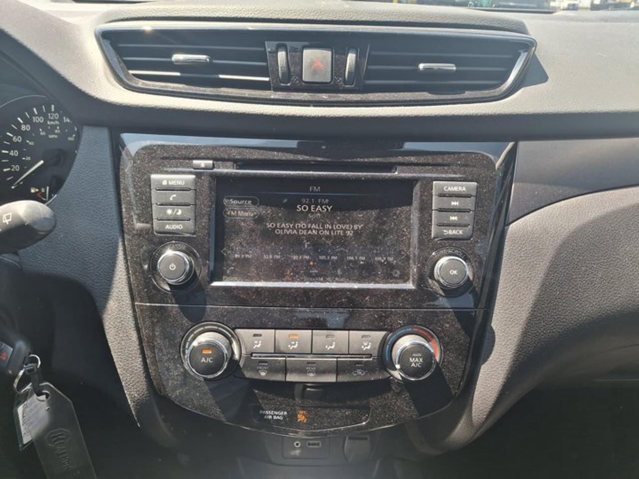 2021 Nissan Qashqai S | Heated Seats | CarPlay + Android | BSM | Rear Camera | and More ! Photo