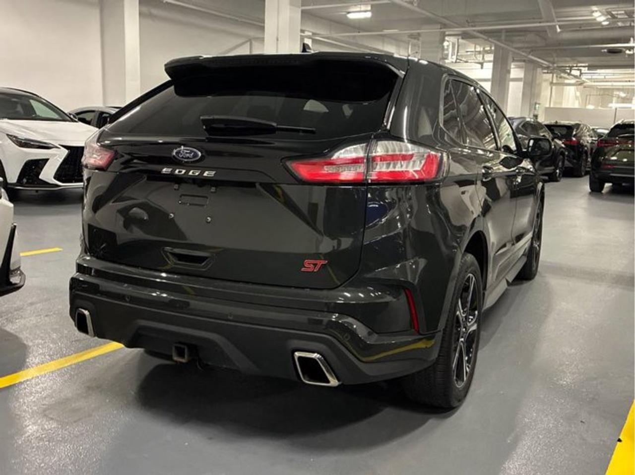 2022 Ford Edge ST AWD | Split Leather | Panoramic Sunroof | Heated Seats + Steering | Remote Start | and More ! Photo