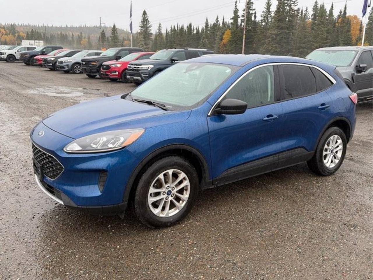2022 Ford Escape SE AWD | Heated Seats + Steering | Remote Start | Power Liftgate | CarPlay + Android | BSM & More ! Photo0