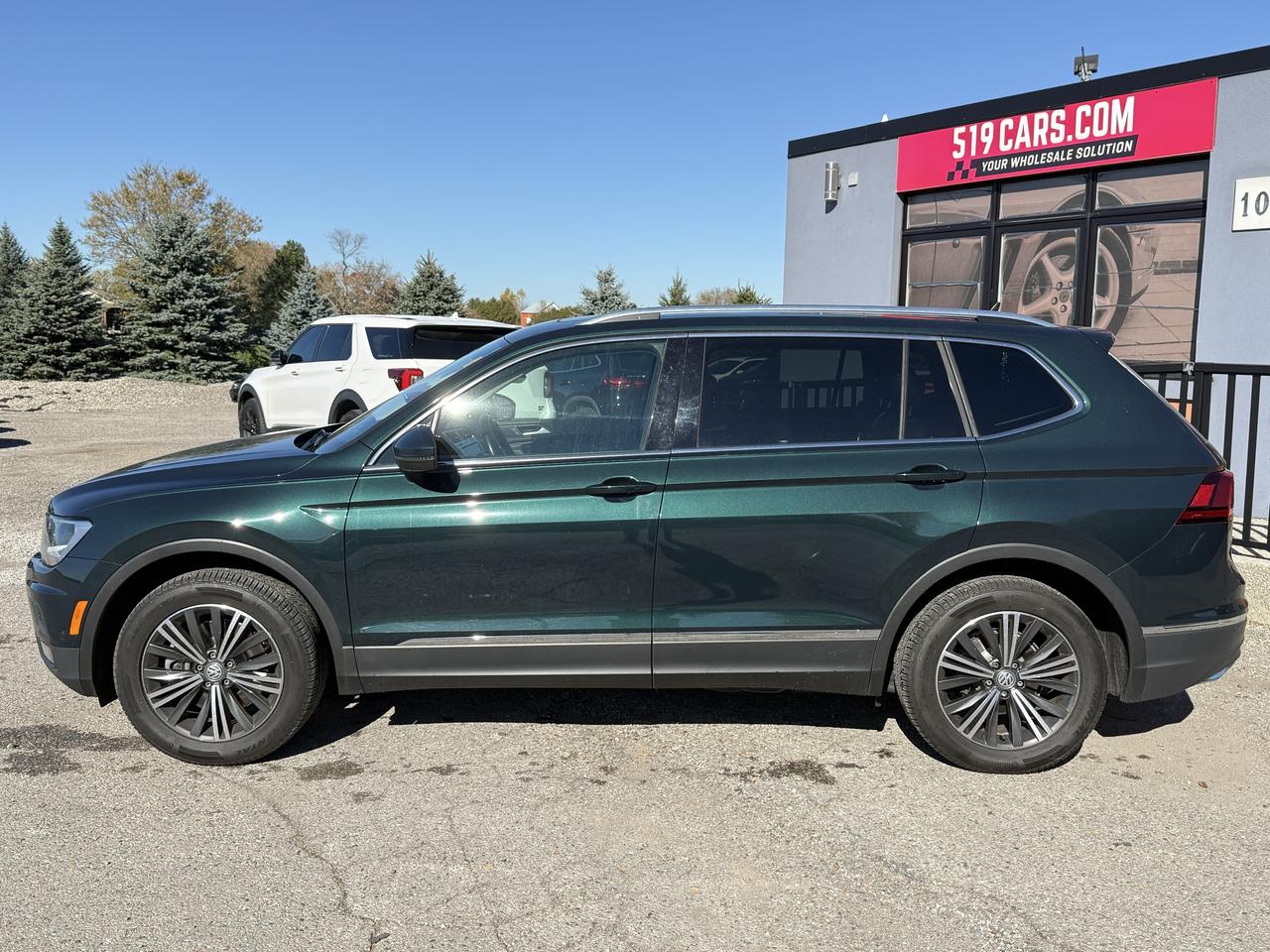 2019 Volkswagen Tiguan SEL | 7 Passenger | Backup Camera | Sunroof Photo