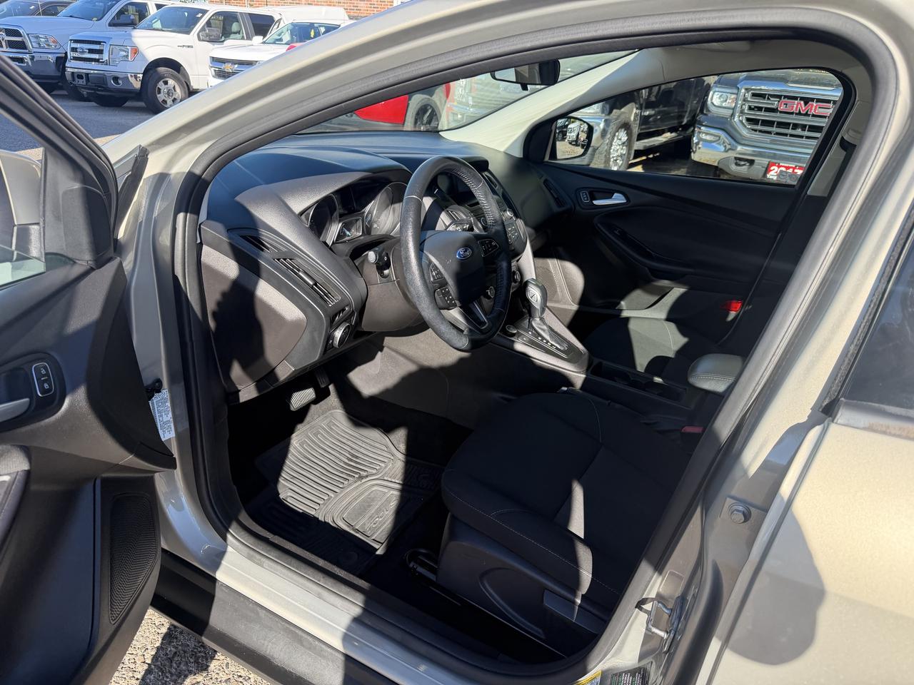 2015 Ford Focus SE Photo
