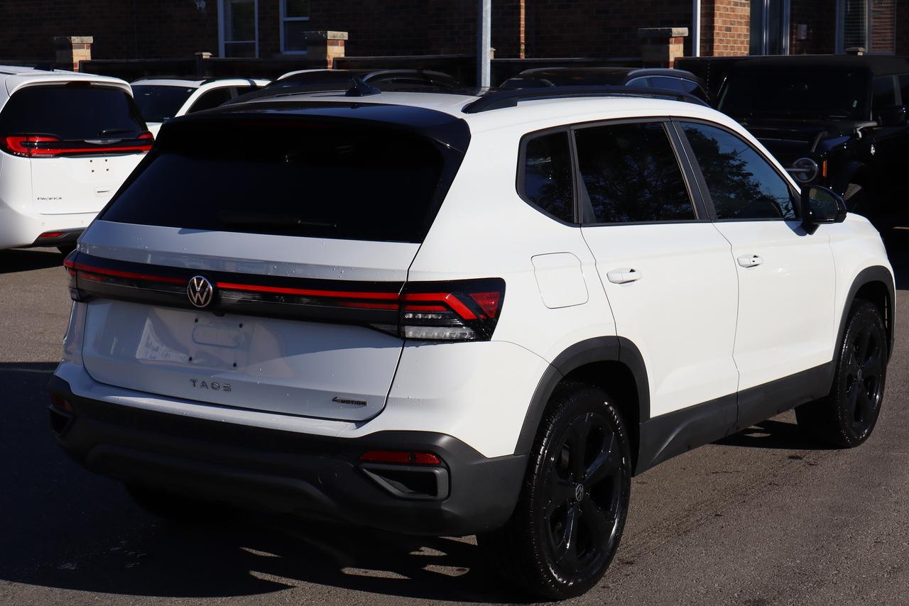 2026 Volkswagen Taos Comfortline Black Edition 4MOTION Photo