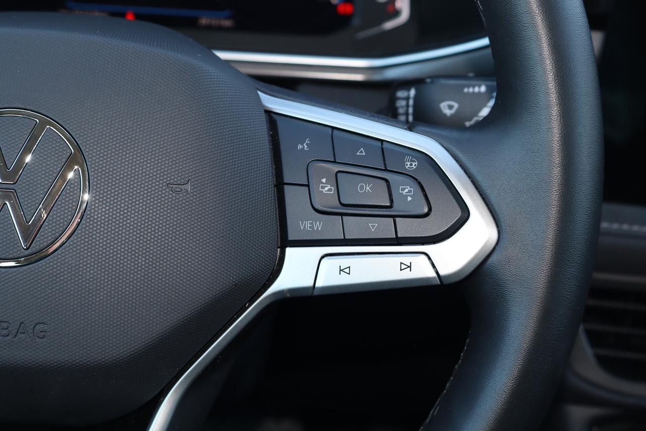 2026 Volkswagen Taos Comfortline Black Edition 4MOTION Photo