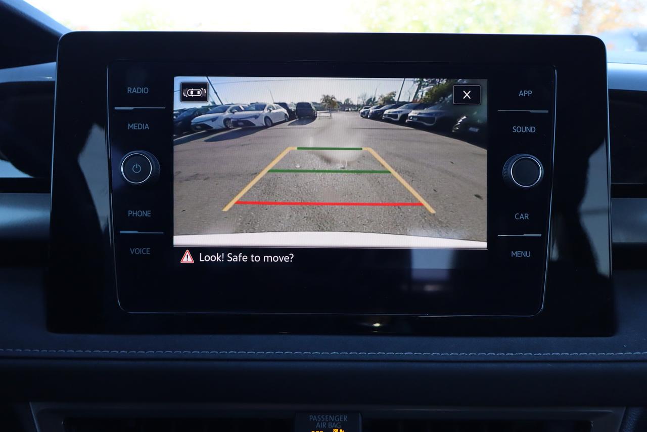 2026 Volkswagen Taos Comfortline Black Edition 4MOTION Photo