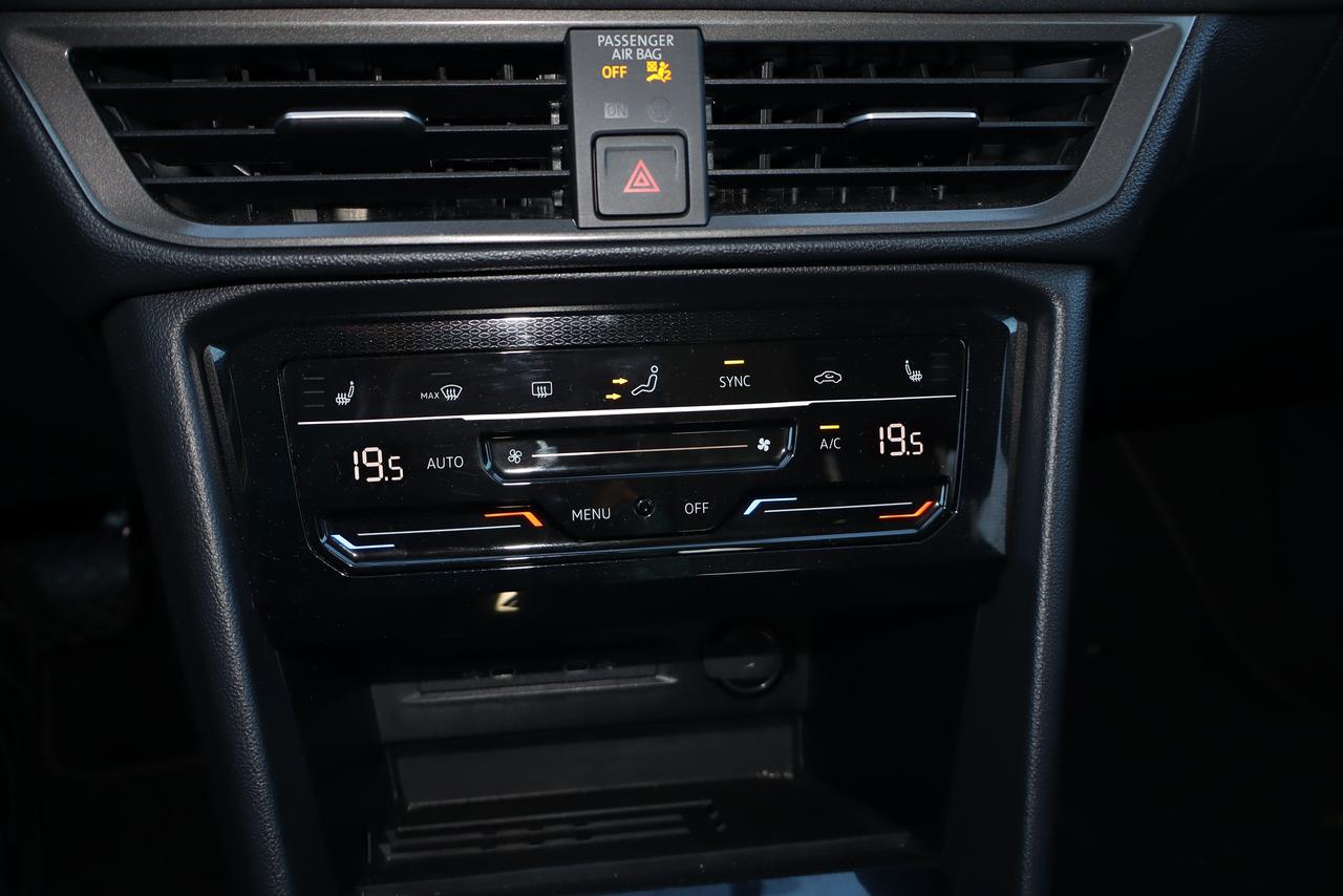 2026 Volkswagen Taos Comfortline Black Edition 4MOTION Photo