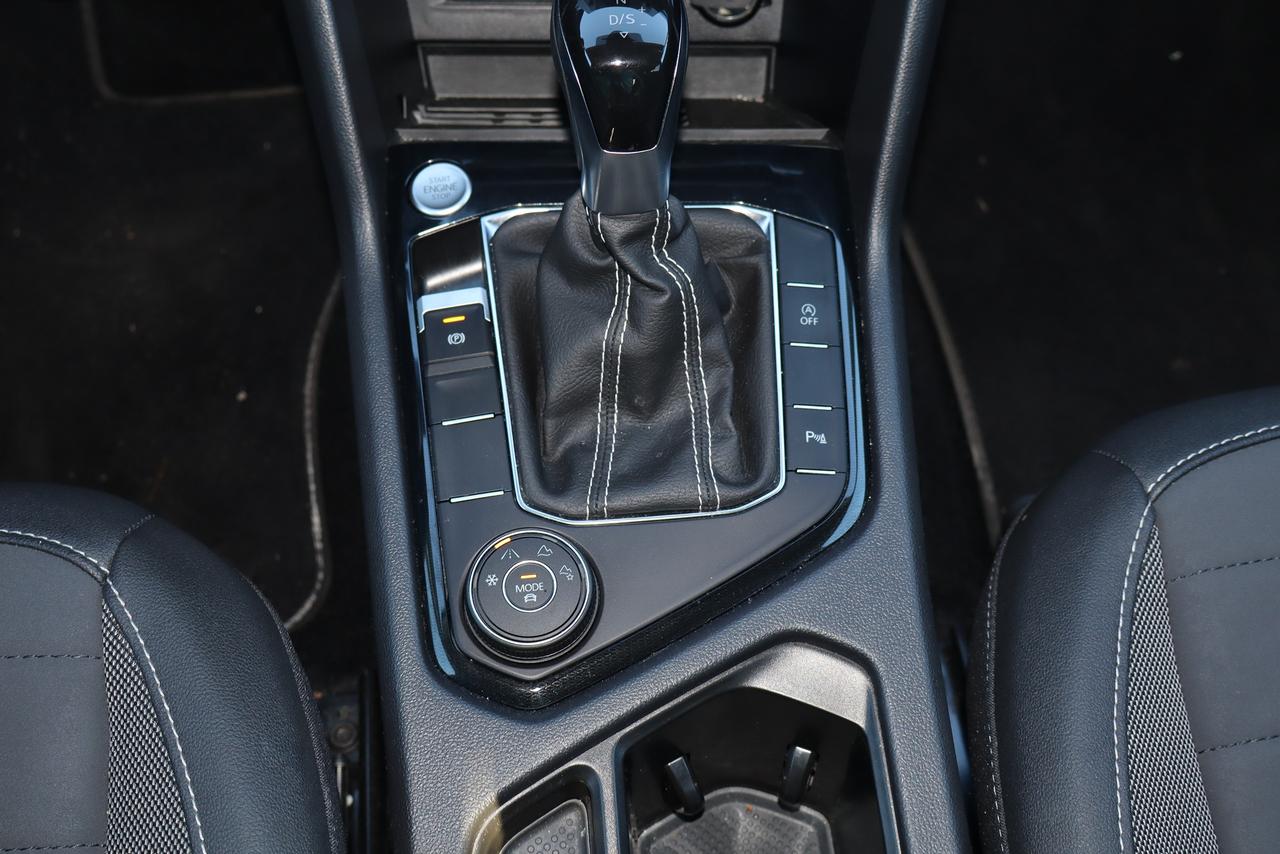 2026 Volkswagen Taos Comfortline Black Edition 4MOTION Photo