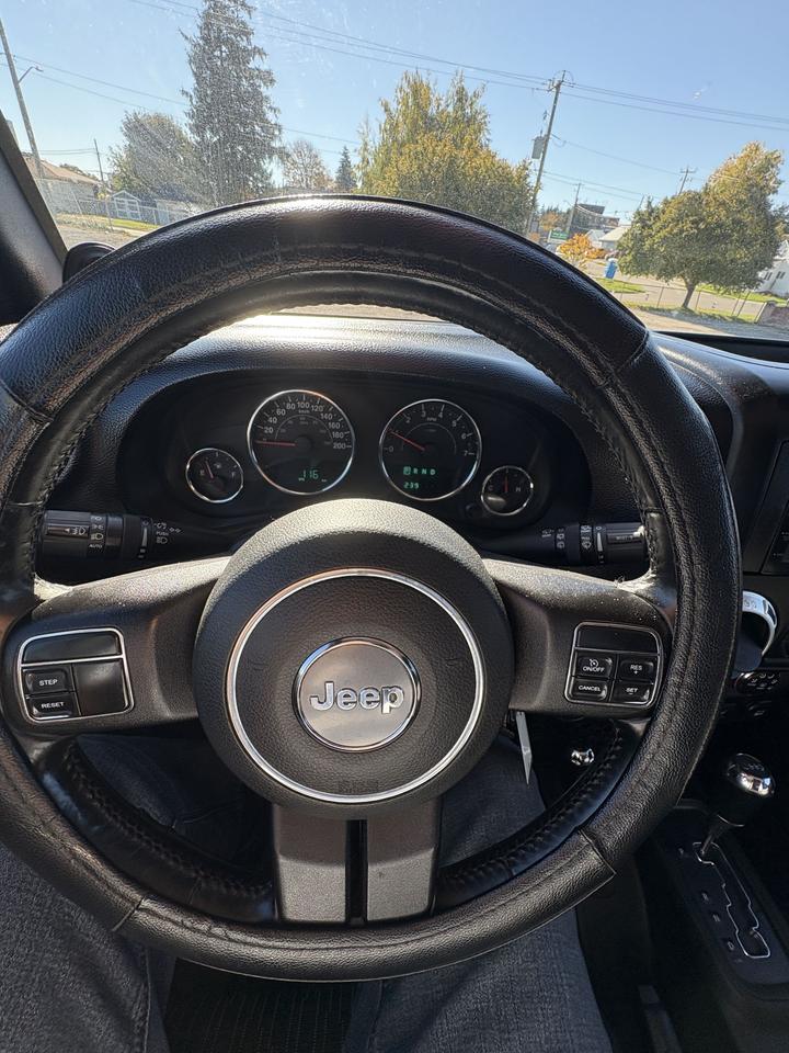 2012 Jeep Wrangler Sahara Photo