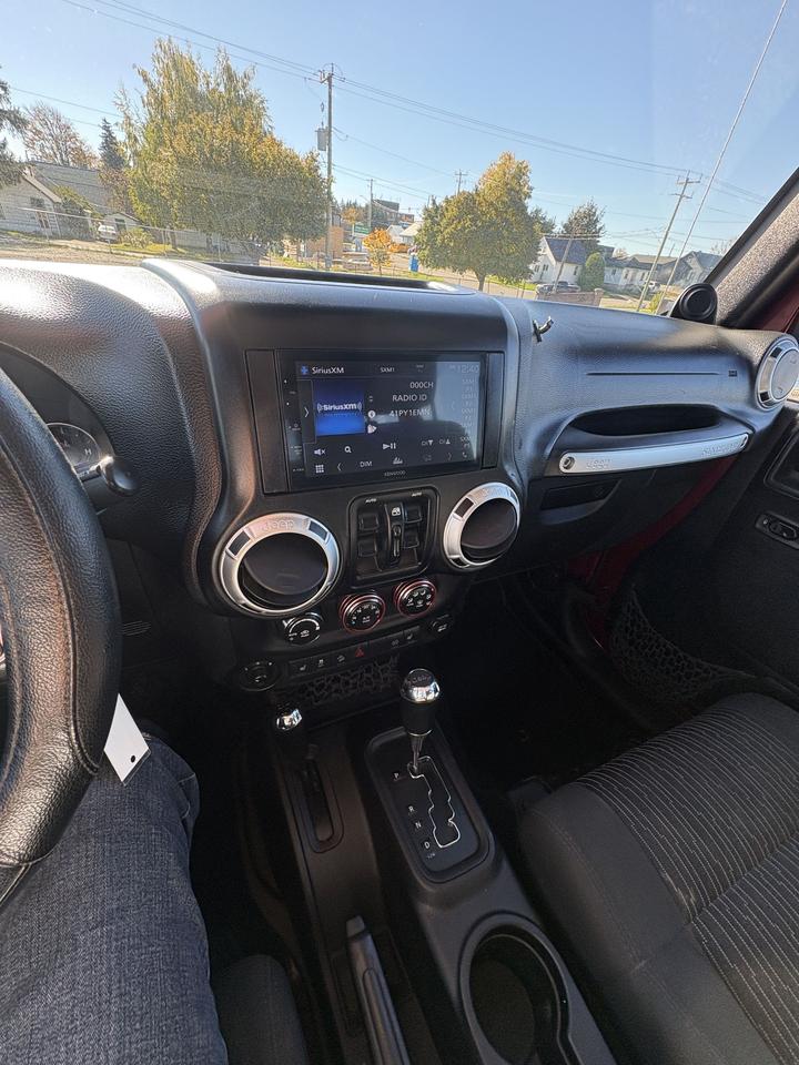 2012 Jeep Wrangler Sahara Photo