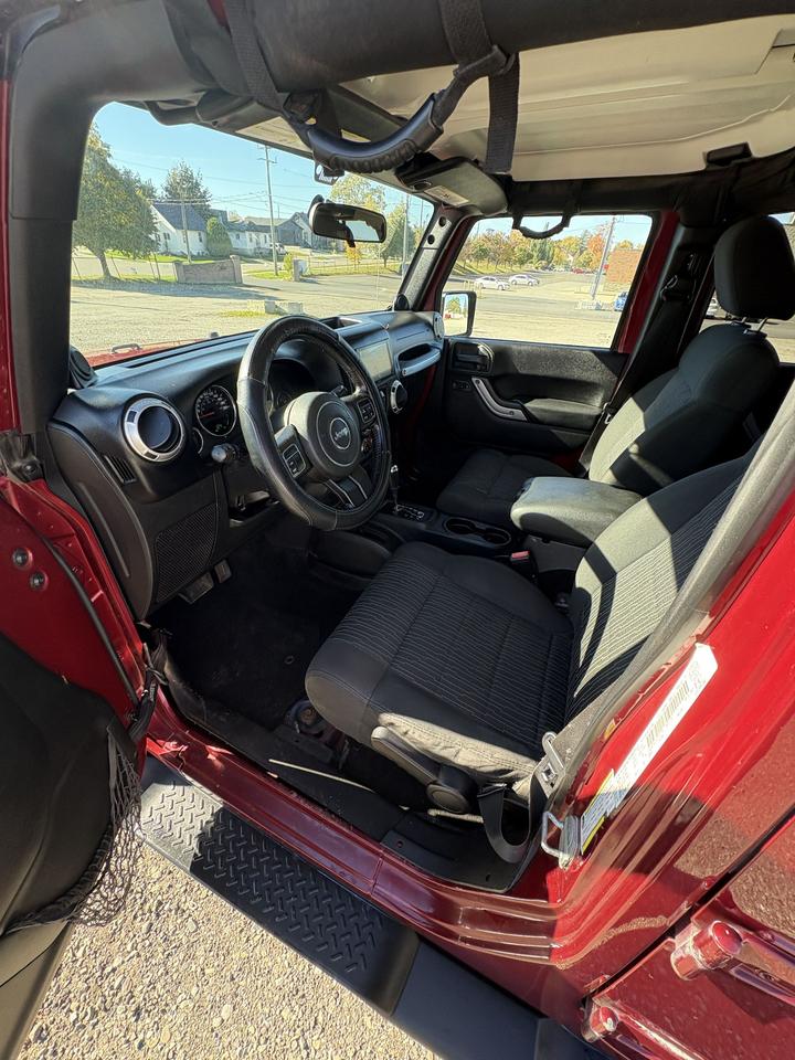 2012 Jeep Wrangler Sahara Photo