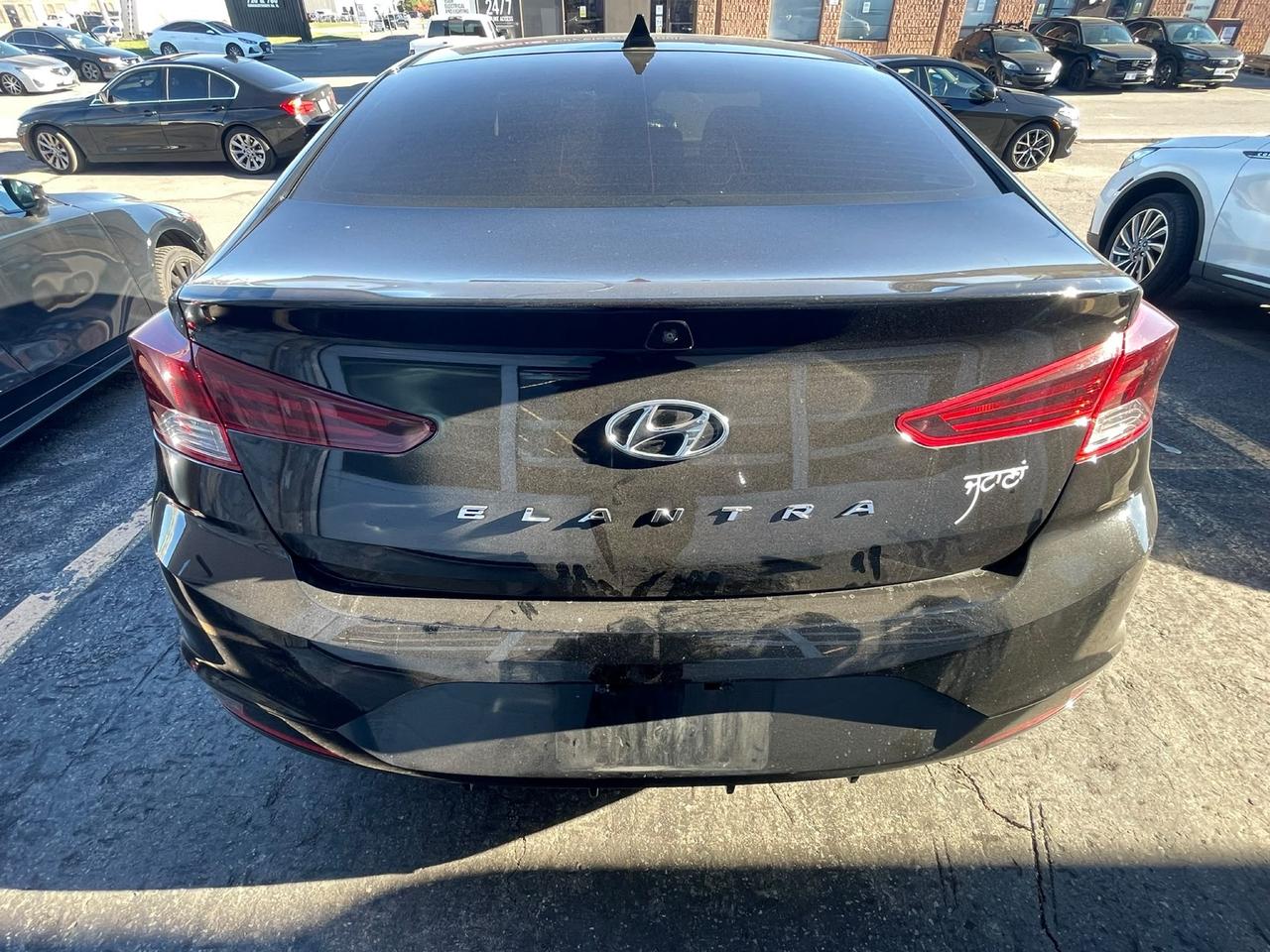 2020 Hyundai Elantra Luxury| CLEAN TITLE | Photo