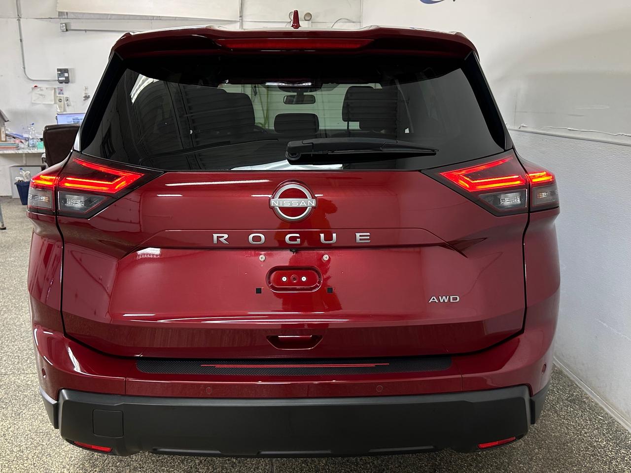 2025 Nissan Rogue S/AWD/37KM/OFF 1 OWNER LEASE! Photo