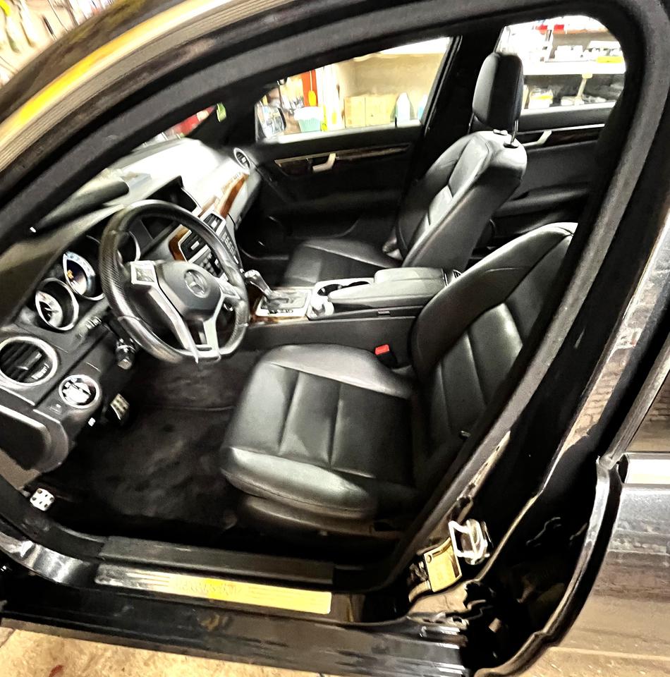 2012 Mercedes-Benz C-Class 4dr Sdn C 350 4MATIC Photo