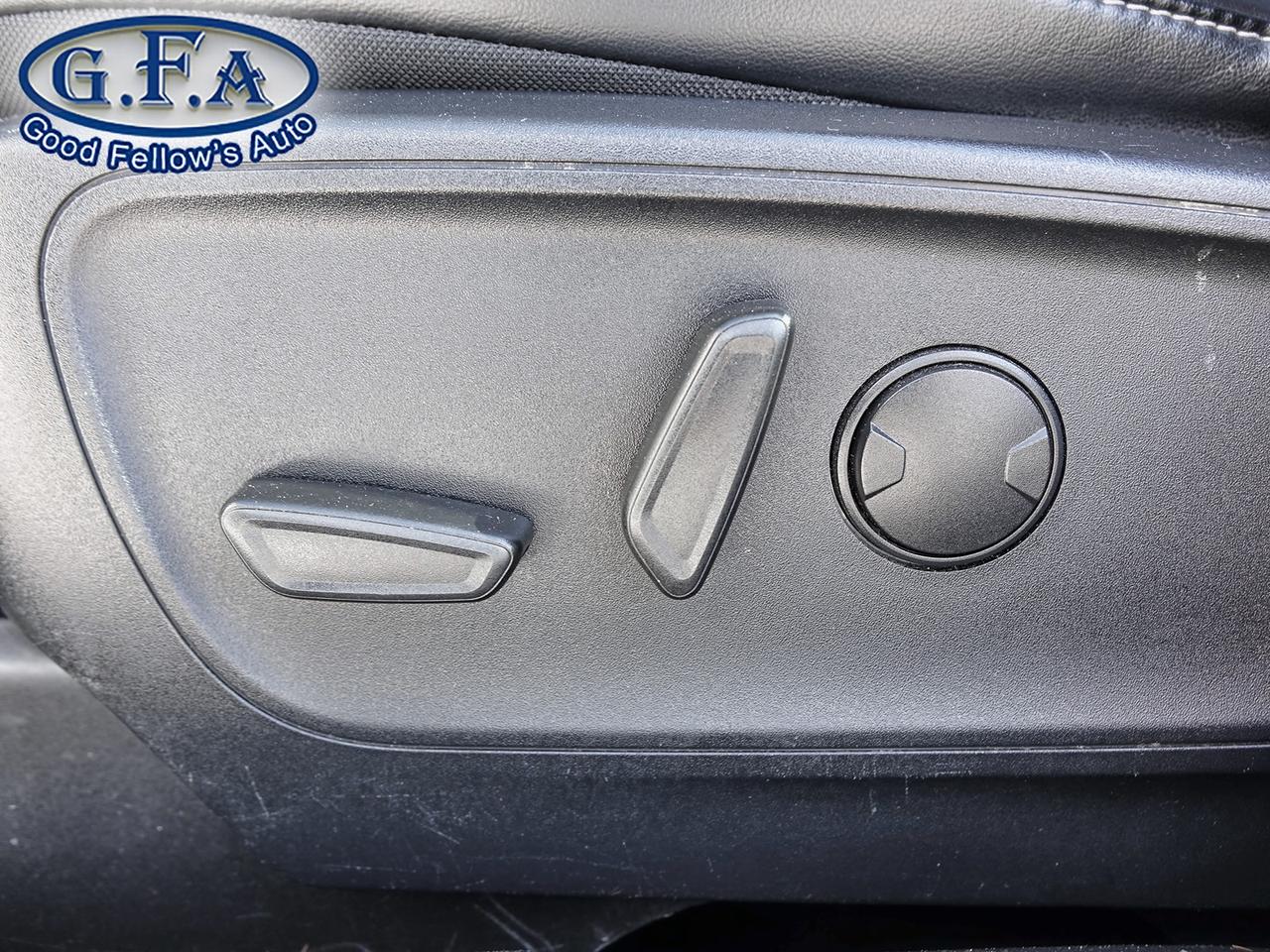 2024 Ford Escape PLATINUM MODEL, AWD, LEATHER SEATS, REARVIEW CAMER Photo