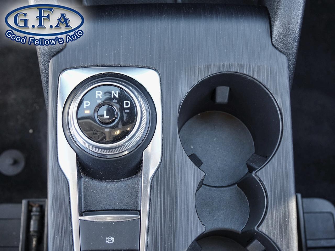 2024 Ford Escape PLATINUM MODEL, AWD, LEATHER SEATS, REARVIEW CAMER Photo