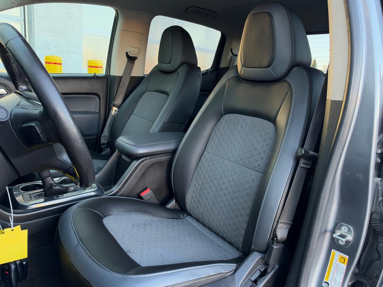 2018 Chevrolet Colorado Z71-ONE OWNER+DEALER SERVICED! Photo