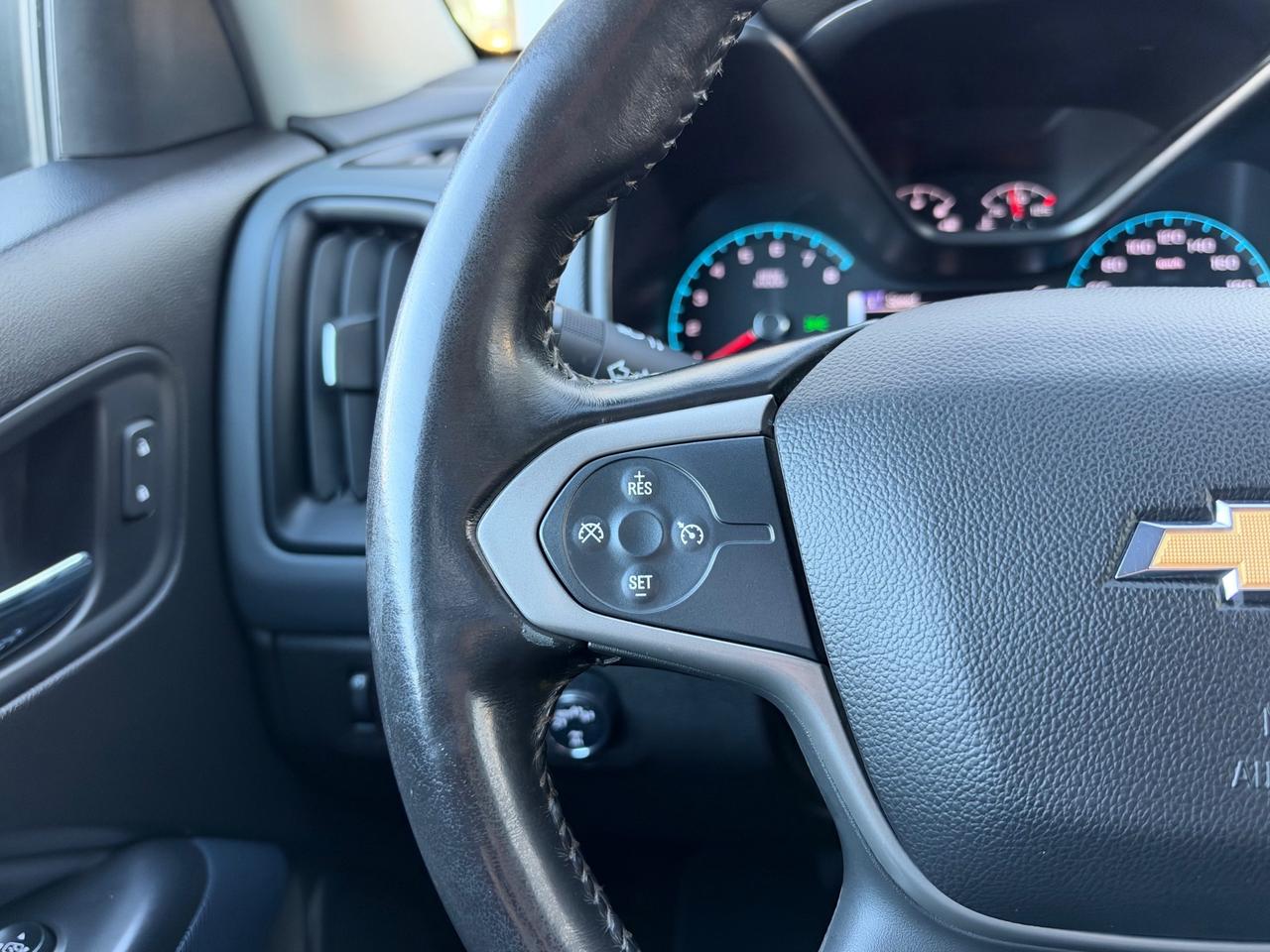 2018 Chevrolet Colorado Z71-ONE OWNER+DEALER SERVICED! Photo