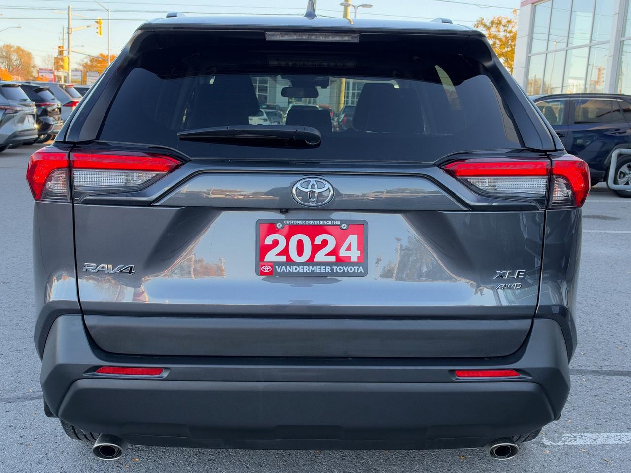 2024 Toyota RAV4 XLE AWD-ONE OWNER-BOUGHT+SERVICED HERE! Photo